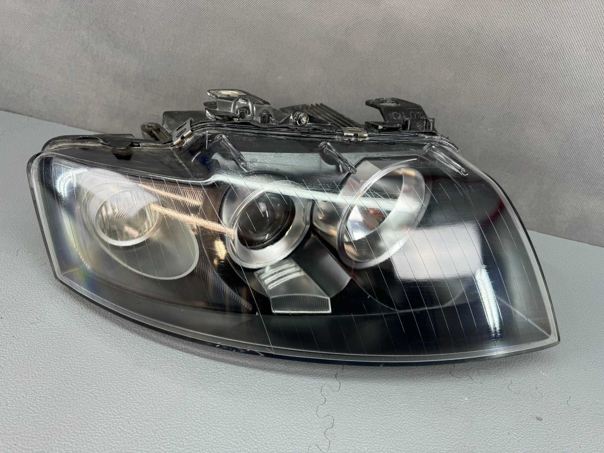 Audi A4 B6 Cabrio Kabriolet Lampa Przód Przednia Xenon PRAWA Europa