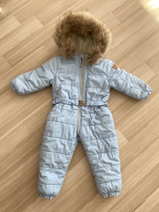 Зимний голубой комбинезон с мехом на 2 года