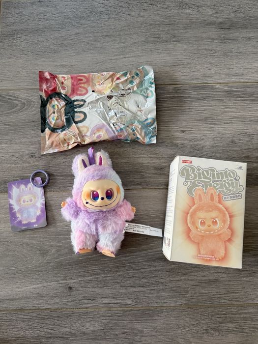 Labubu embalado e selado