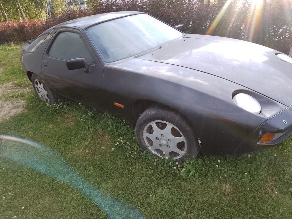 Porsche 928S manual Europa 4,7 v8 300km 1983r
