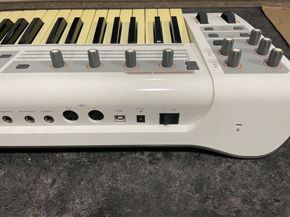 Syntezator m audio venom