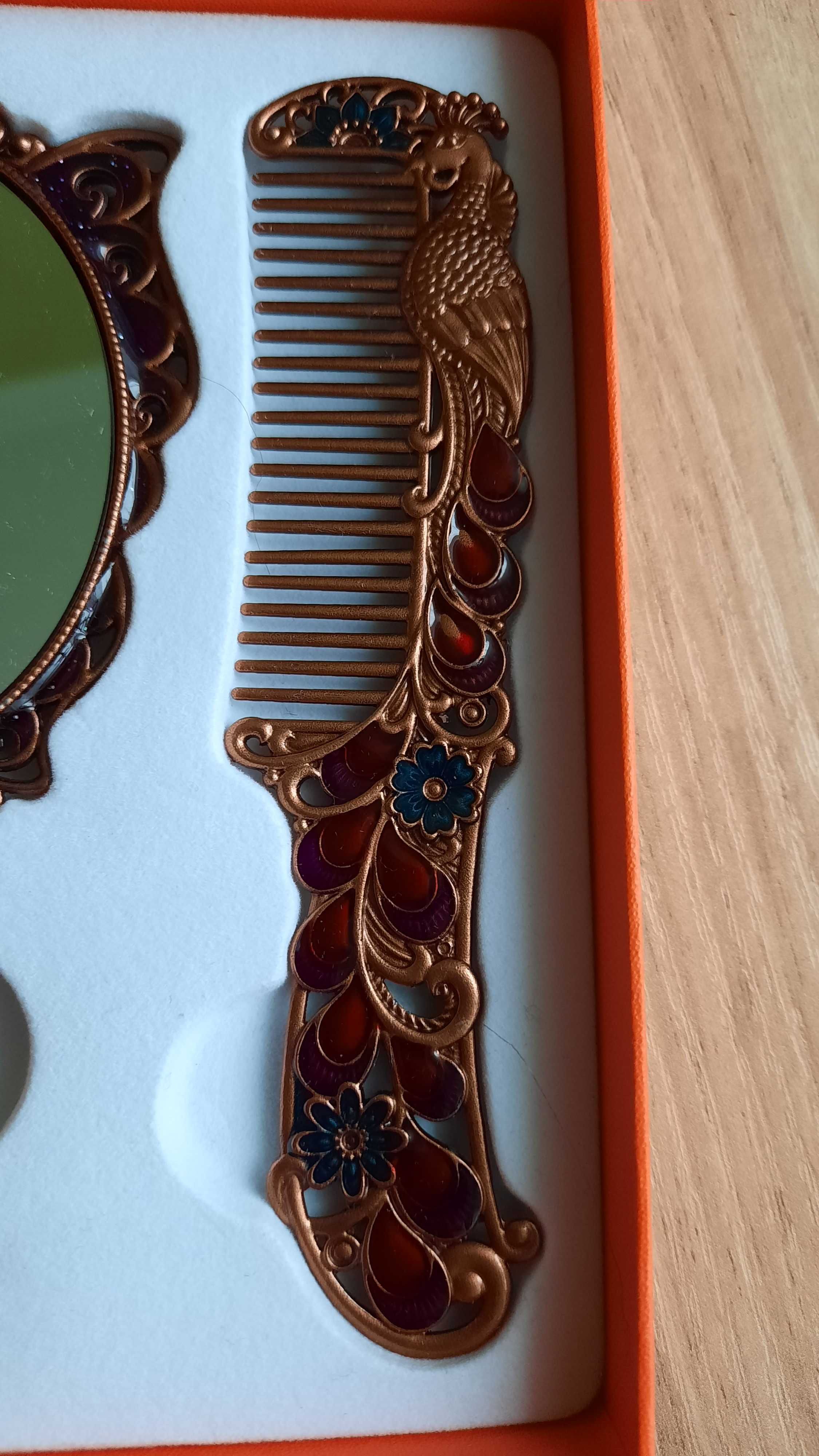 Набор подарочный расческа и зеркальце