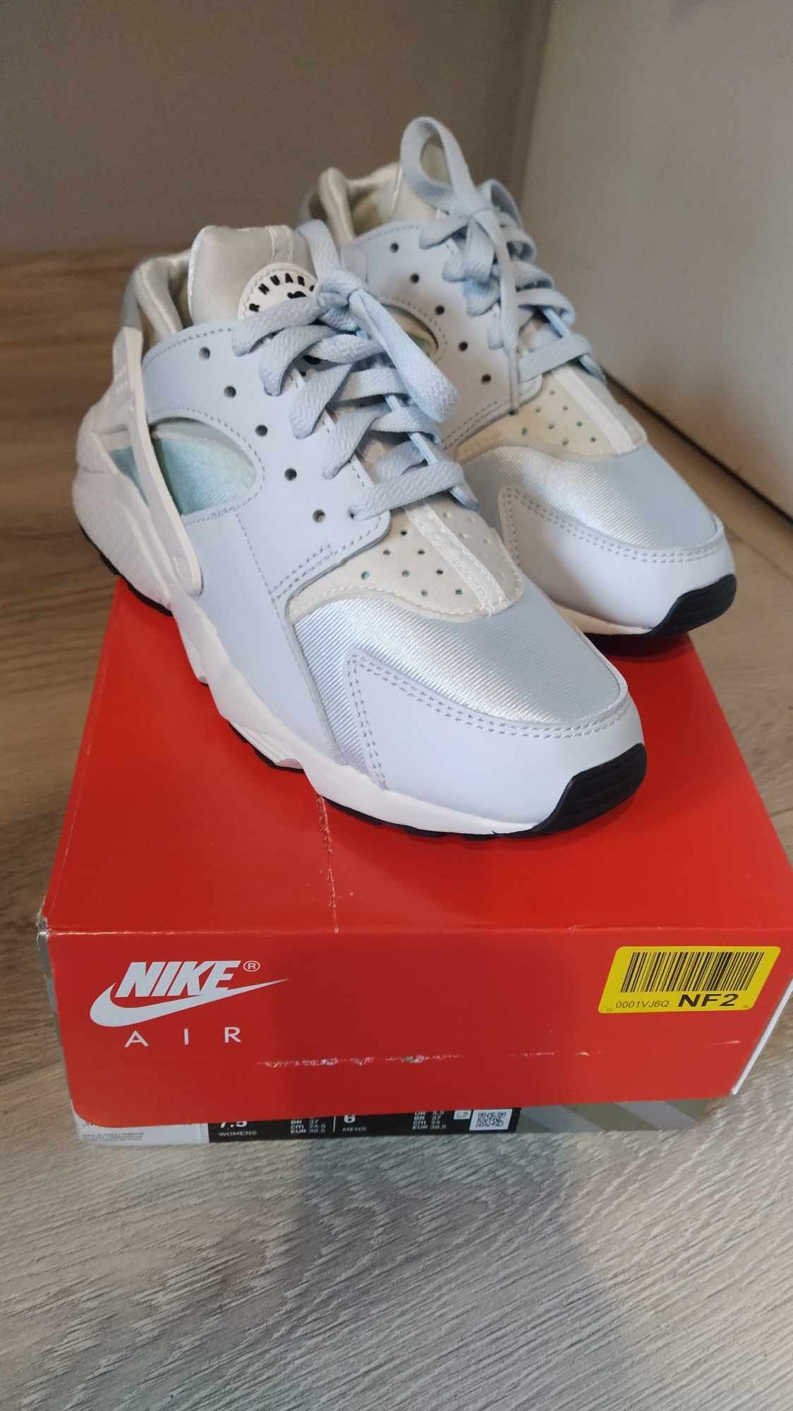 Buty damskie NIKE AIR HUARACHE Rozmiar 37