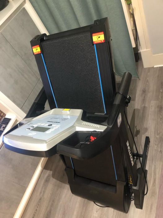 Passadeira novissima, pouco, usada, com livro de instrucoes