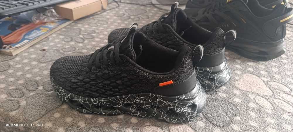 Не підійшов розмір трохи малі 41 по стелькі 26.5  42 по стелькі 27 см