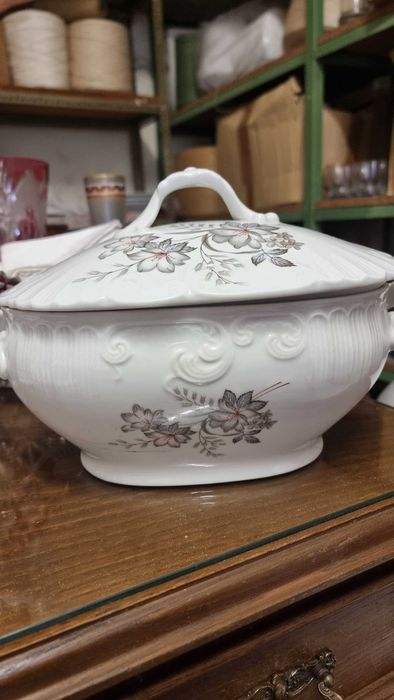 Terrina com tampa vista alegre