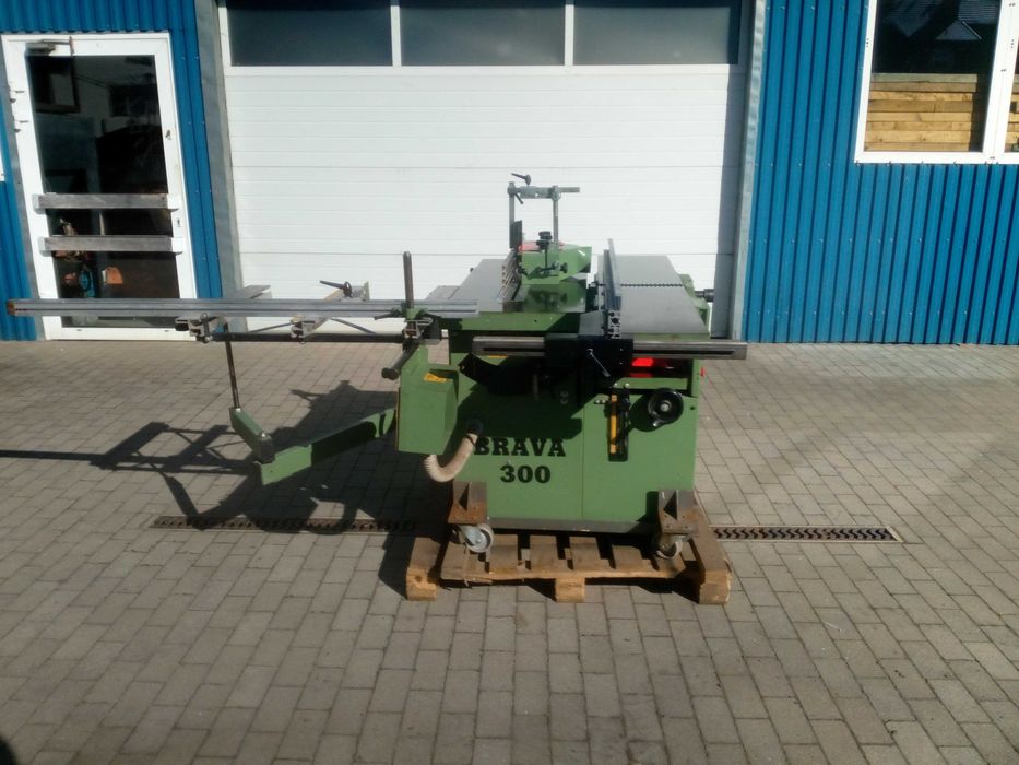 Wieloczynnościowa obrabiarka SICAR 300