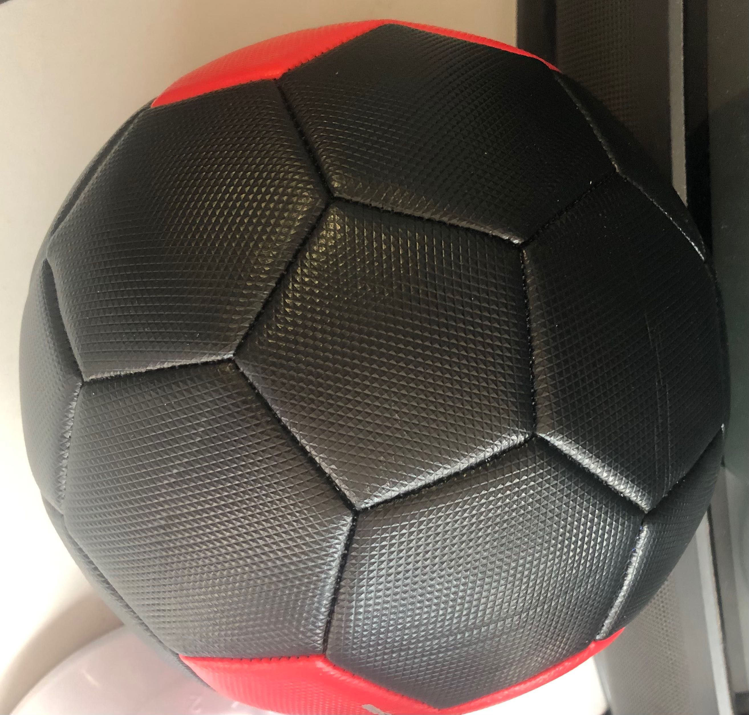 Футбольний м’яч для асфальту PRO 5000