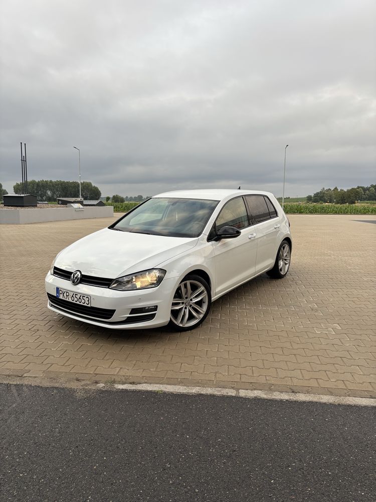 Volkswagen Golf VII
