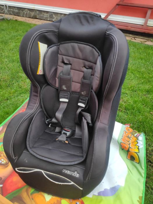 Дитяче автокрісло 0-18 кг