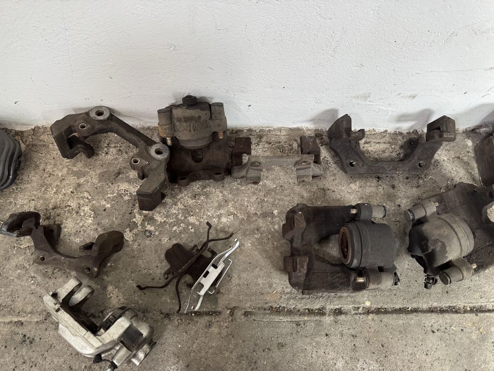 Zaciski hamulcowe BMW E90 E91 320d tył przód komplet 57/24 42/20
