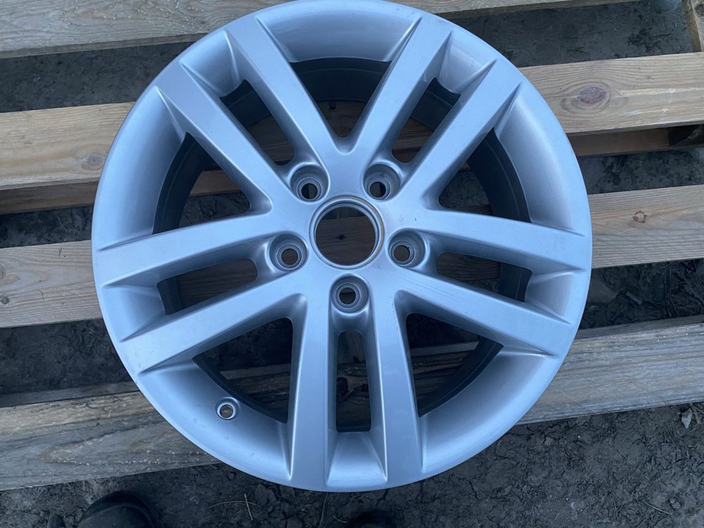 VW Felga Aluminiowa 6.5J x 16H2  ET 50