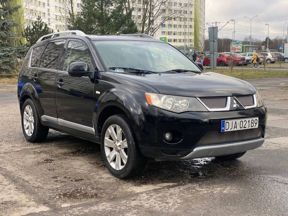 Mitsubishi Outlander 2.4 Gaz/automat/7-osobowy/4x4/FULL OPCJA