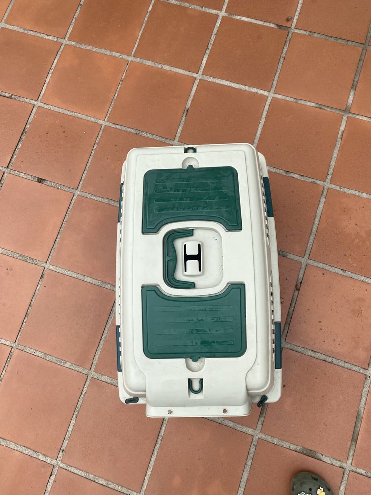 Caixa para transporte de animais de estimação