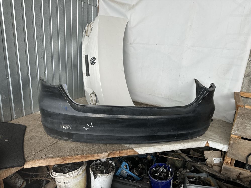 Розборка джета 6  кришка багажника разборка jetta 6 2.5 бен запчастини