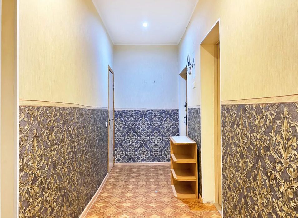 Продам просторную 3к кв.Не высокий 3й этаж.Новокадацкий