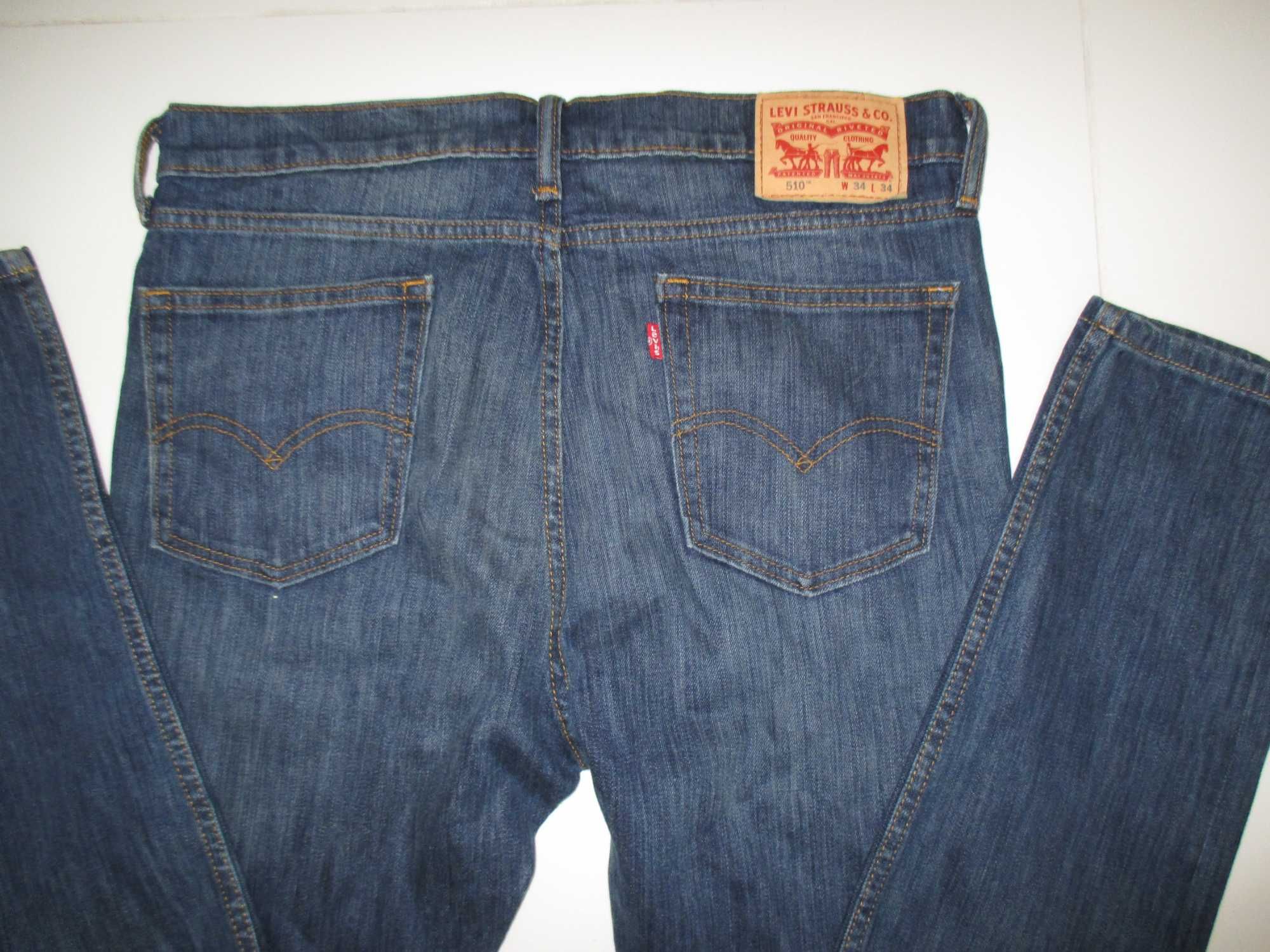 418* Levi's spodnie męskie 34 / 34