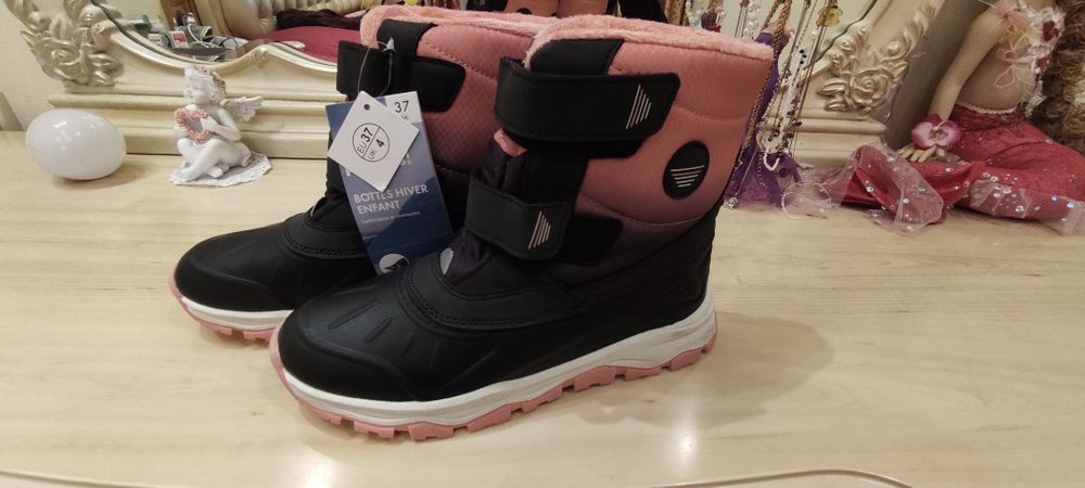 Взуття для дівчинки