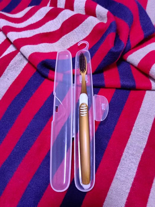 Szczoteczka do zębów z miękkim włosiem