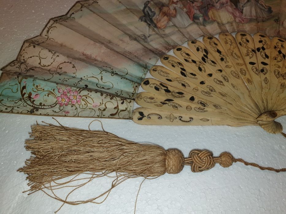Antigo precioso leque romantico do Sec. XIX