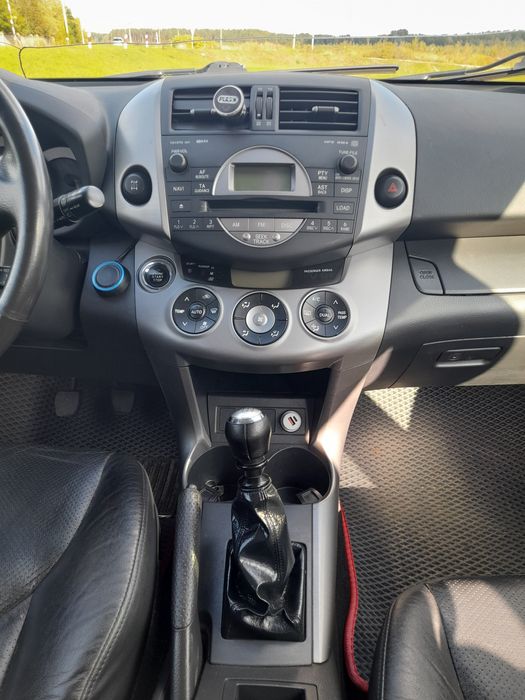 Продам авто в хорошому стані детально за номером телефону