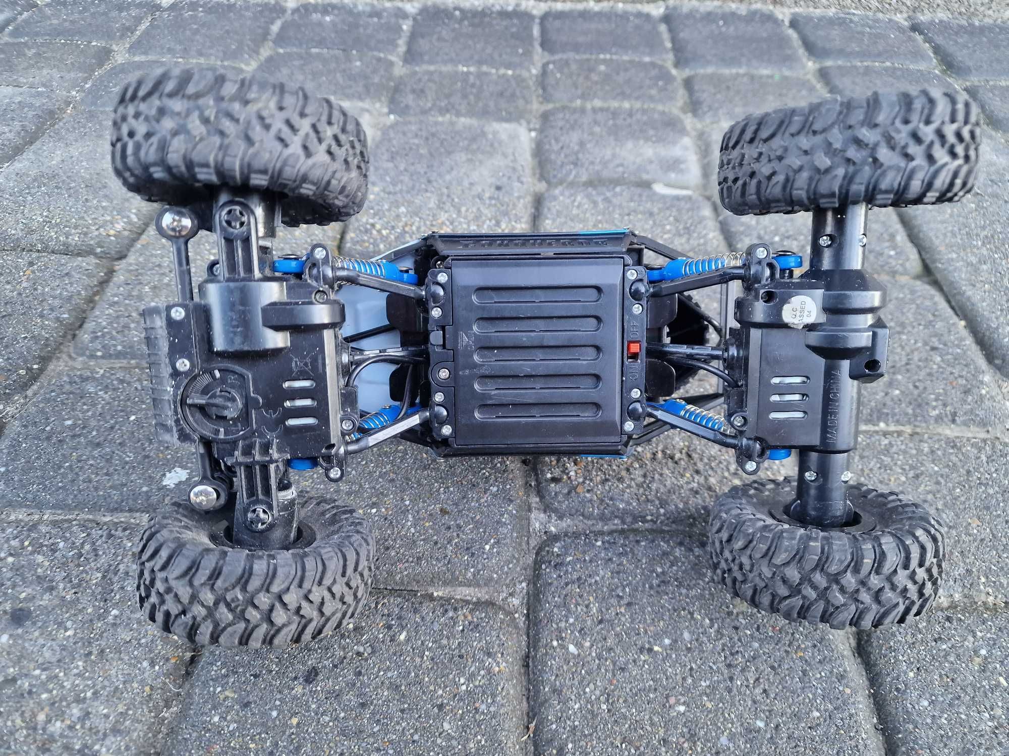 Zdalnie sterowany samochód MONSTER TRUCK 4x4 RC