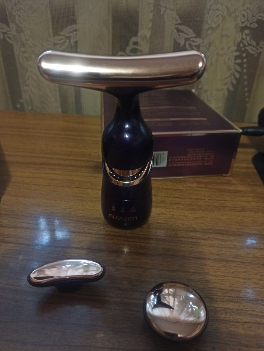 Пристрій для підтяжки обличчя