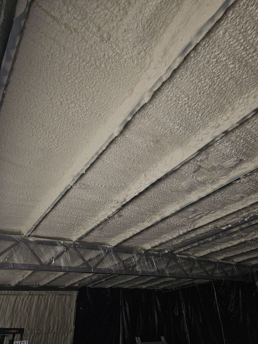 Утеплення Пінополіуретаном,Піною(ППУ)дахів,перекриття,каркасники,ангар