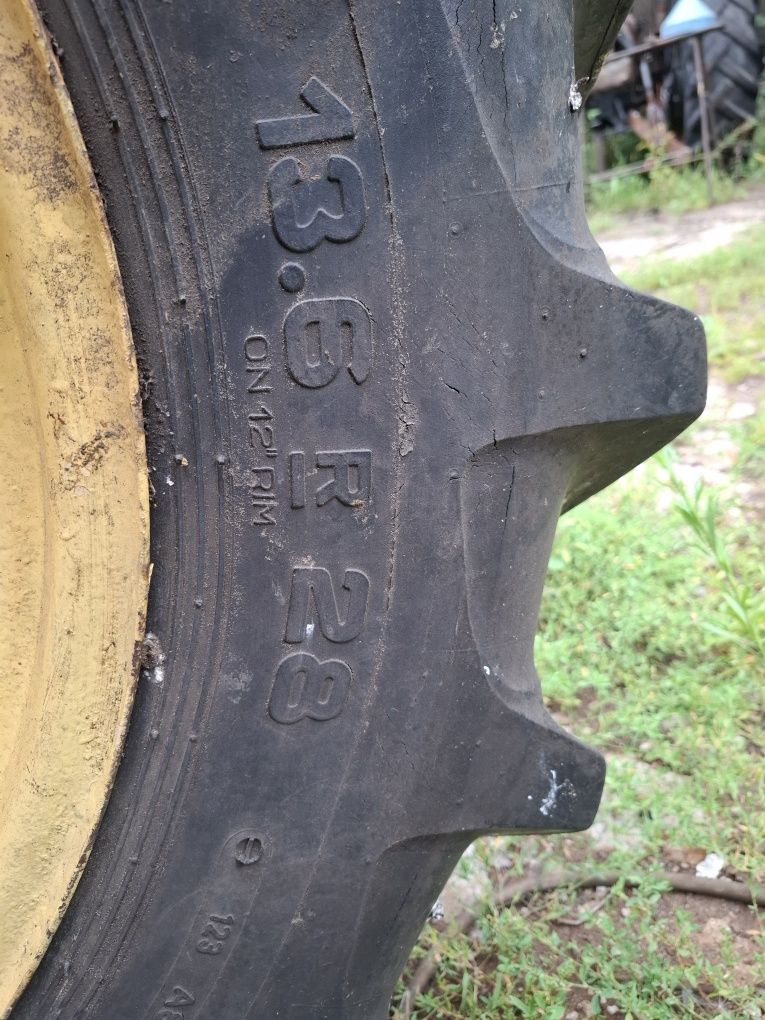 Opony z felgami 16.9 28 Zetor Ursus