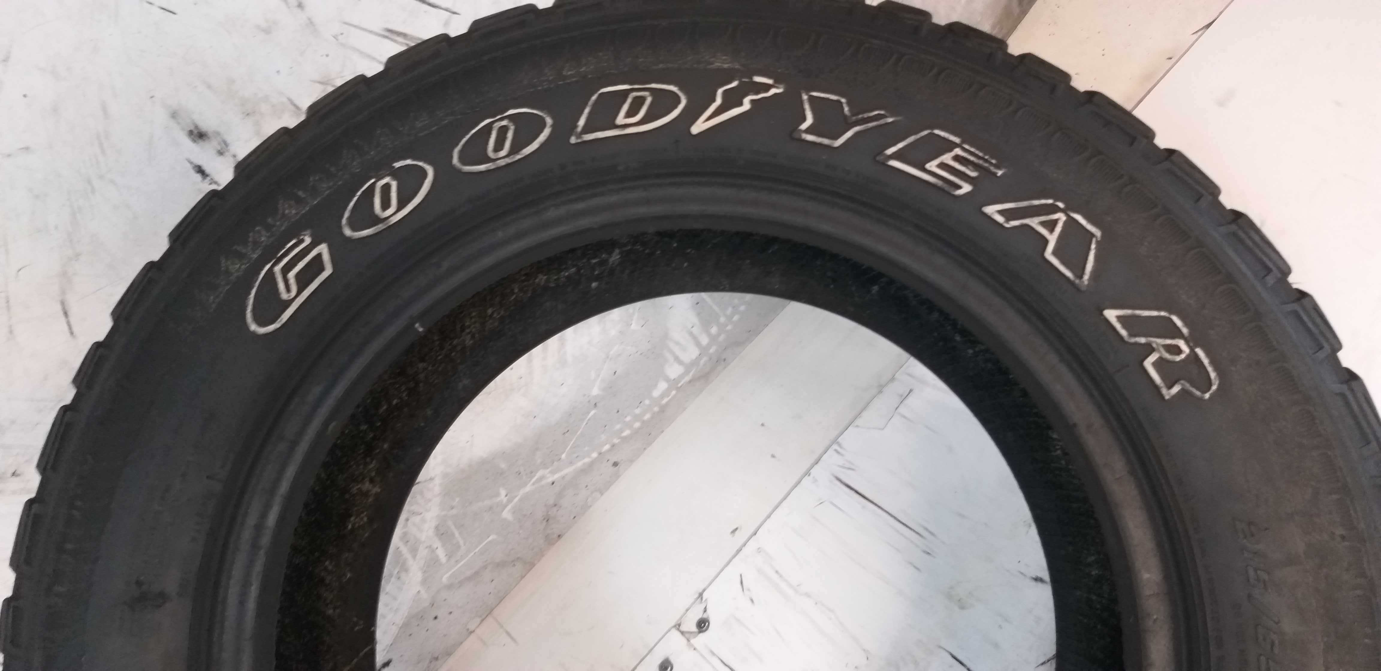 Szt2401M Sztuka 215/65R16 GoodYear Wrangler AT/R