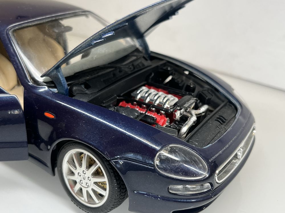 Maserati 3200 GT 1:18 Burago