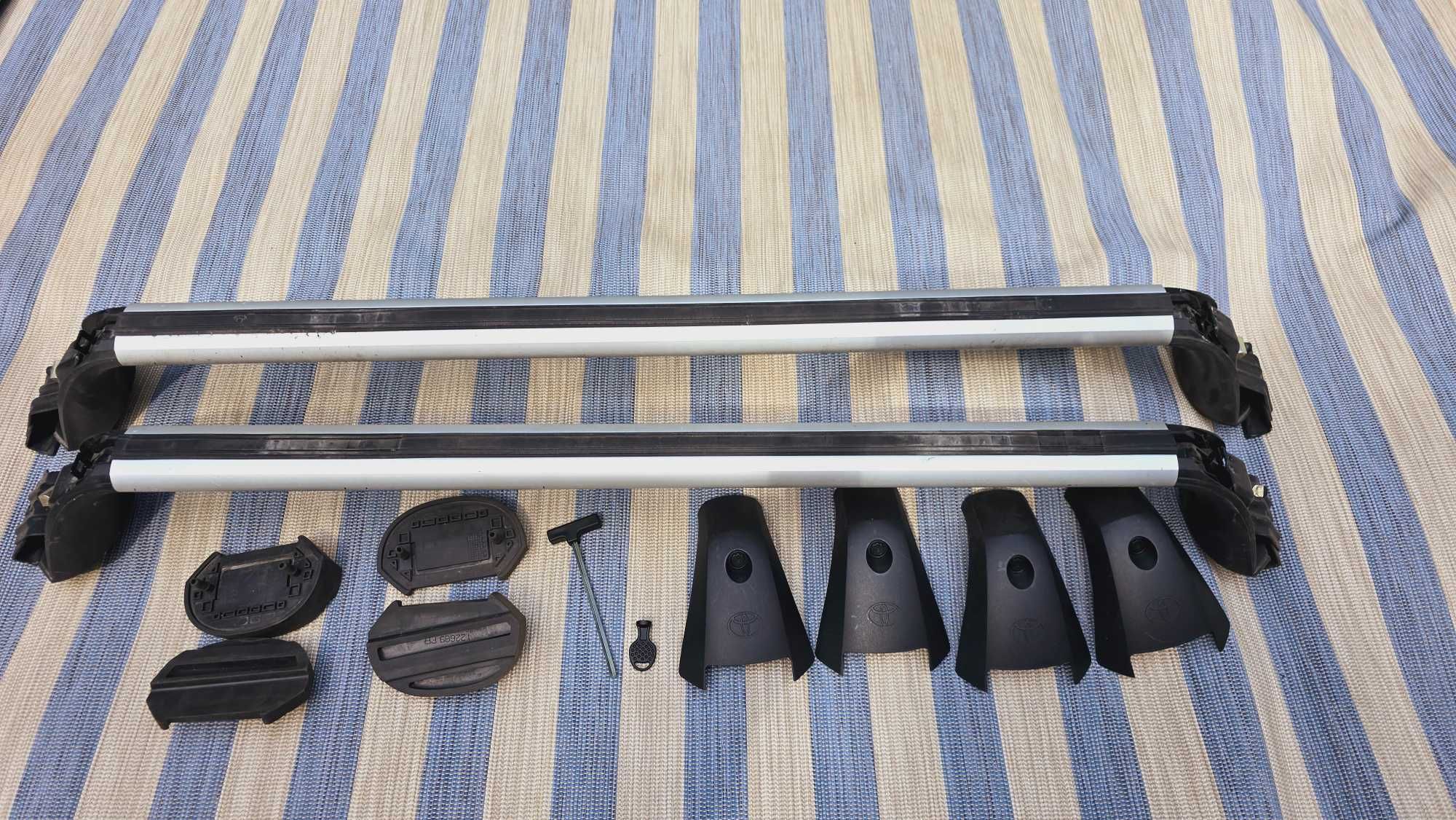 Relingi belki bagażnik dachowy aluminiowy toyota yaris 2 06-11