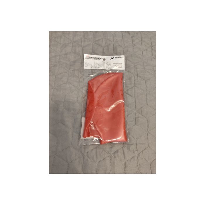 Czerwony czepek kąpielowy