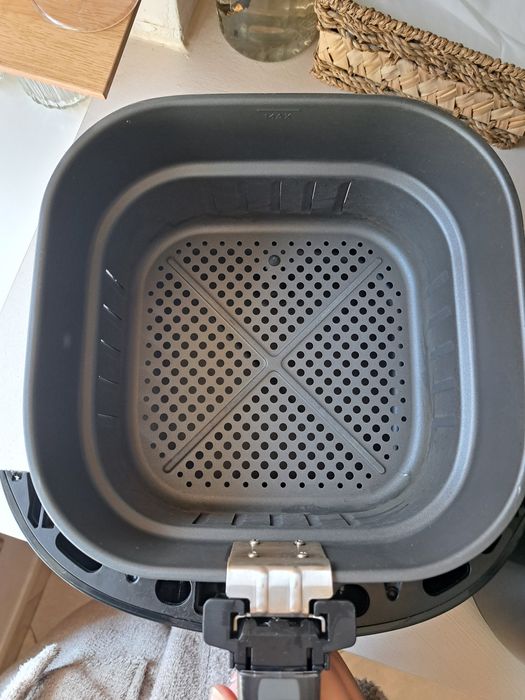 Мультипіч аерогриль 7 л. Electrolux EAF7B