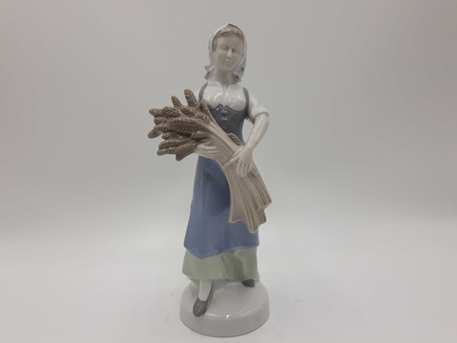 Figurka kobieta niebieska z kłosami zboża Carl Scheidig Gräfenthal