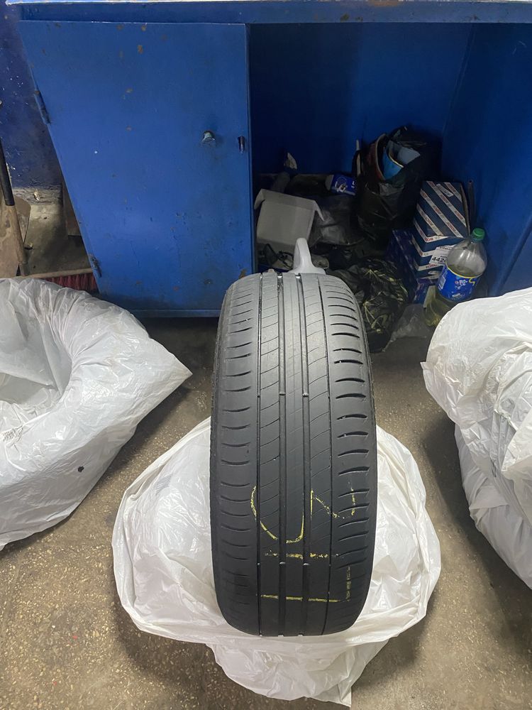 Продам резину michelin R16