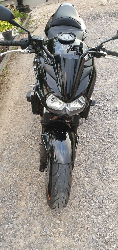 Kawasaki z750.  04 rok