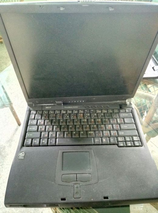 Продам ноутбук Acer на запчасти