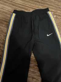Шикарні штани Nike (original)