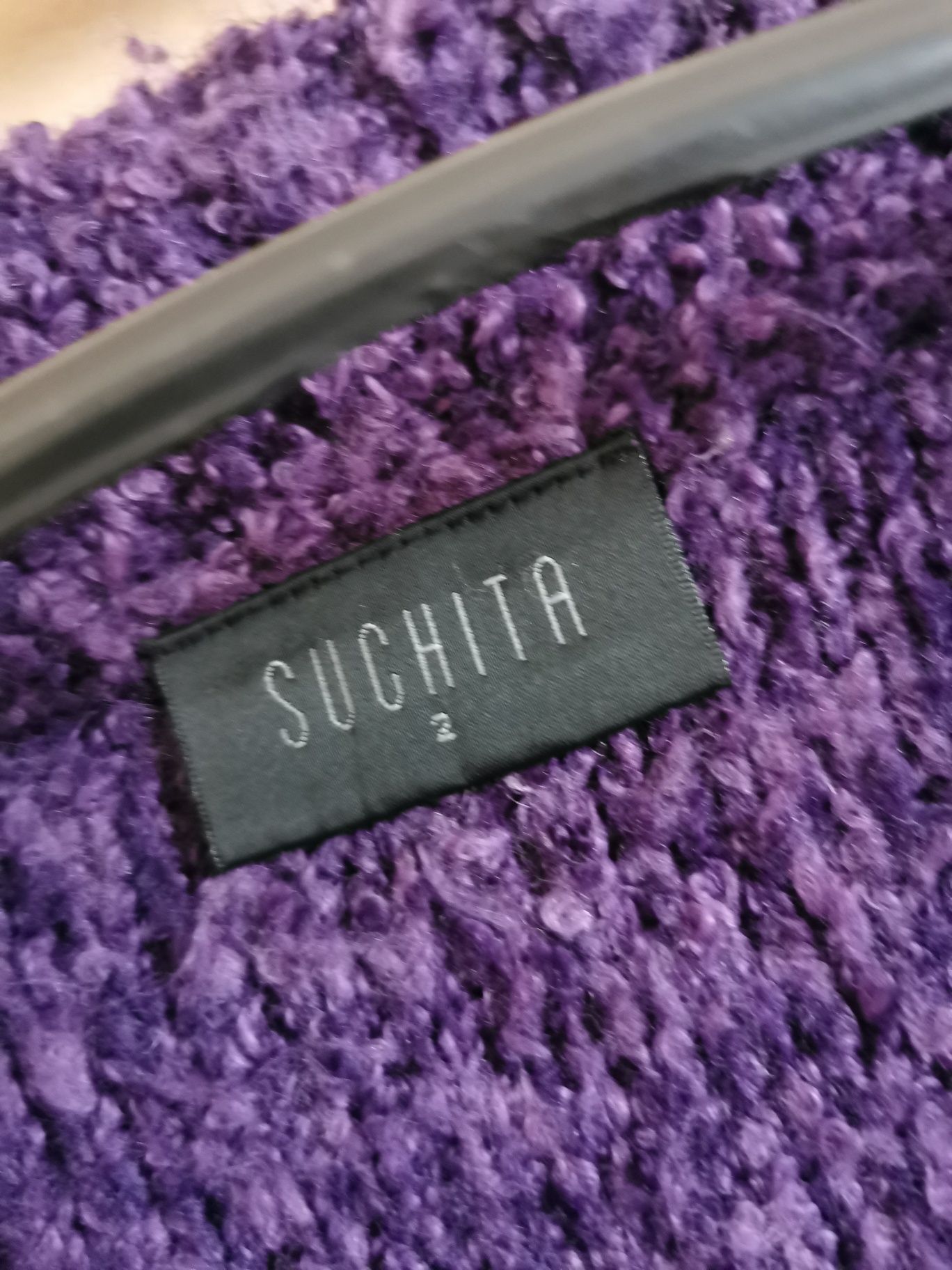 Filetowy sweter damski