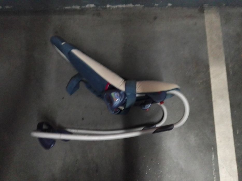 Baloiço Chicco usado muito bom estado.