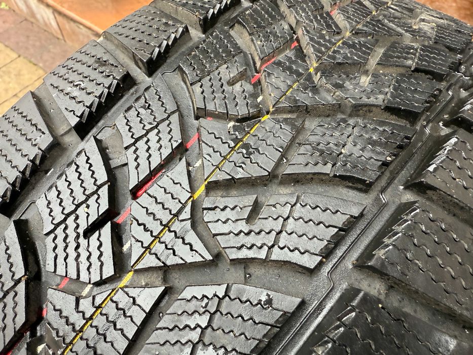 235-55 R19 105V Dunlop Winter Sport 5 SUV 2024 розпаровка 1шт