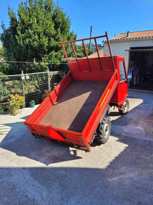 Trator carro Futura motor com 26 cavalos