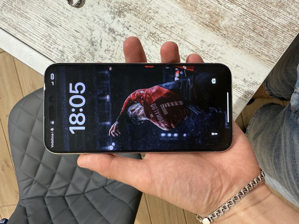 Продаю Iphone 15 Pro Max 256гб, 94 аккамулятор