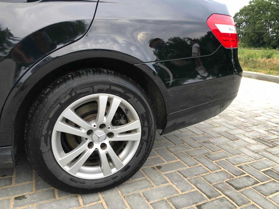 Mercedes-Benz E-Class 2012