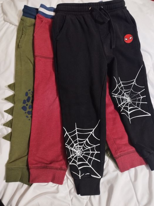 Spodnie dla chłopca rozmiar 110