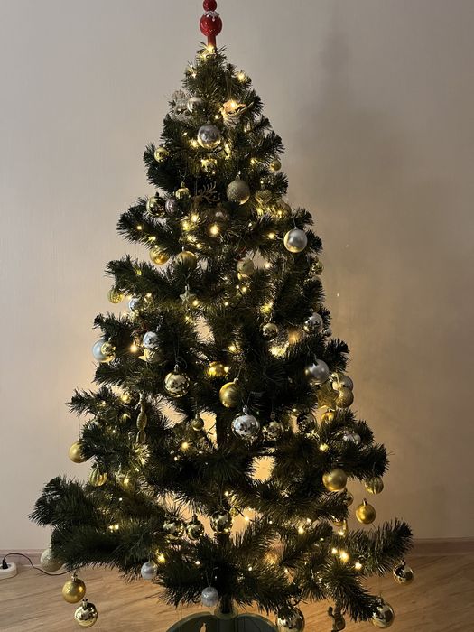 Ялинка штучна 180 см