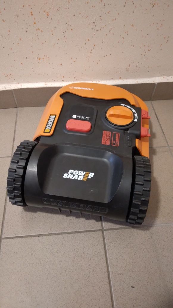 Robot koszący Worx Landroid M500 WRI4IE kosiarka samojezdna 500m² WORX