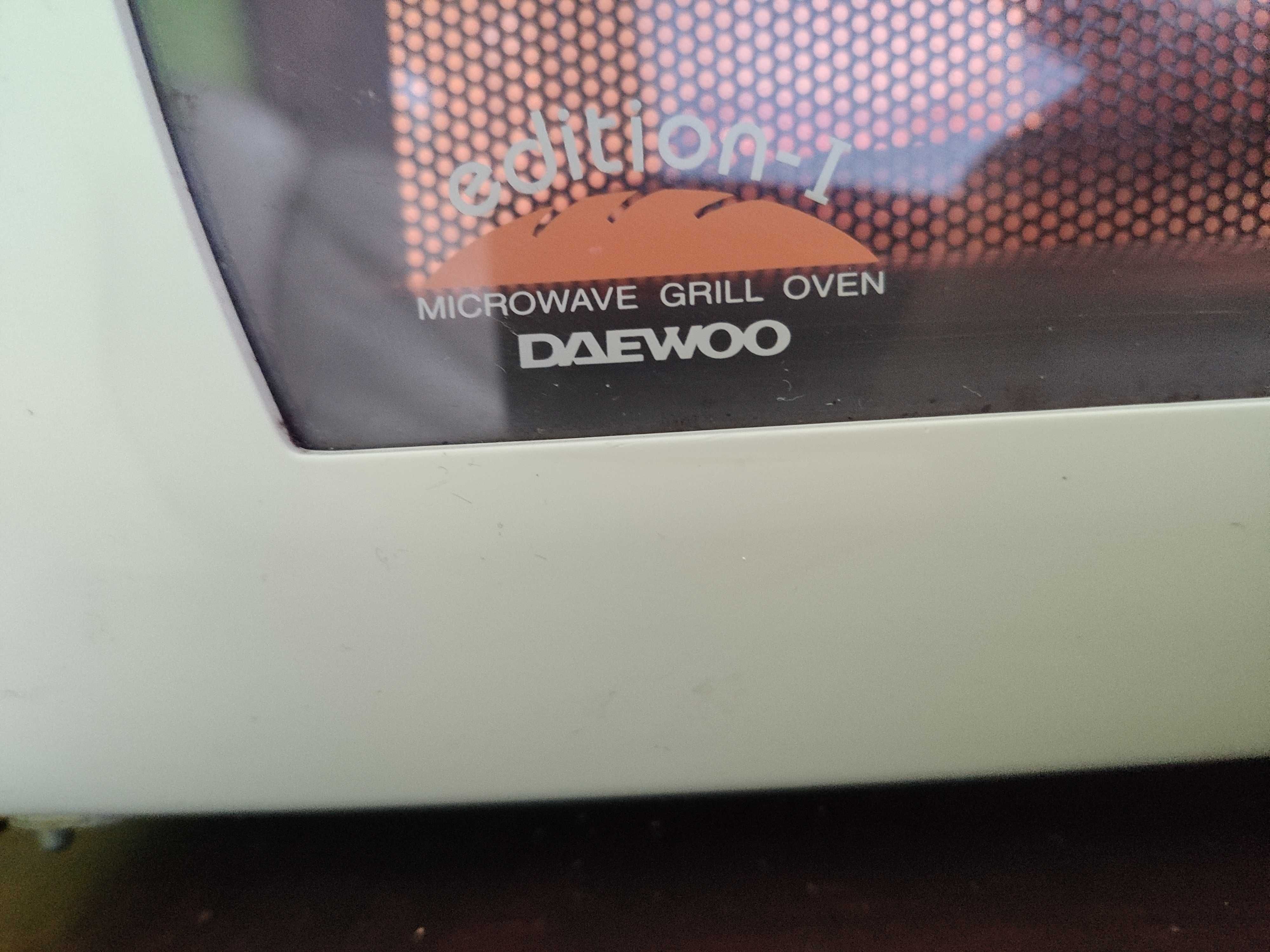Mikrofalówka DAEWOO KOG-3667