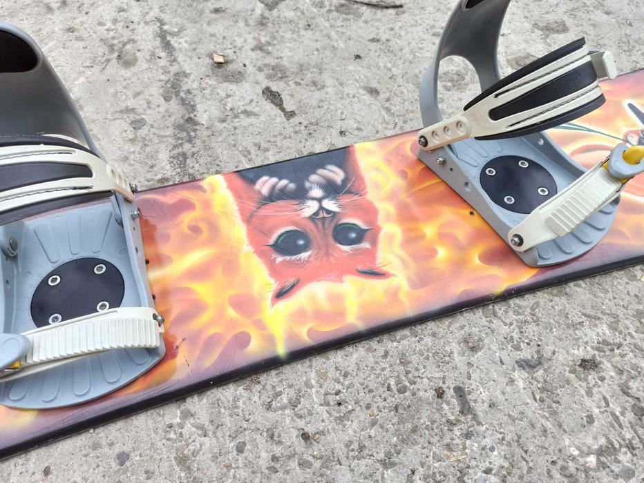 Deska snowboardowa snowboard  Kit Cat 136 cm + wiązania